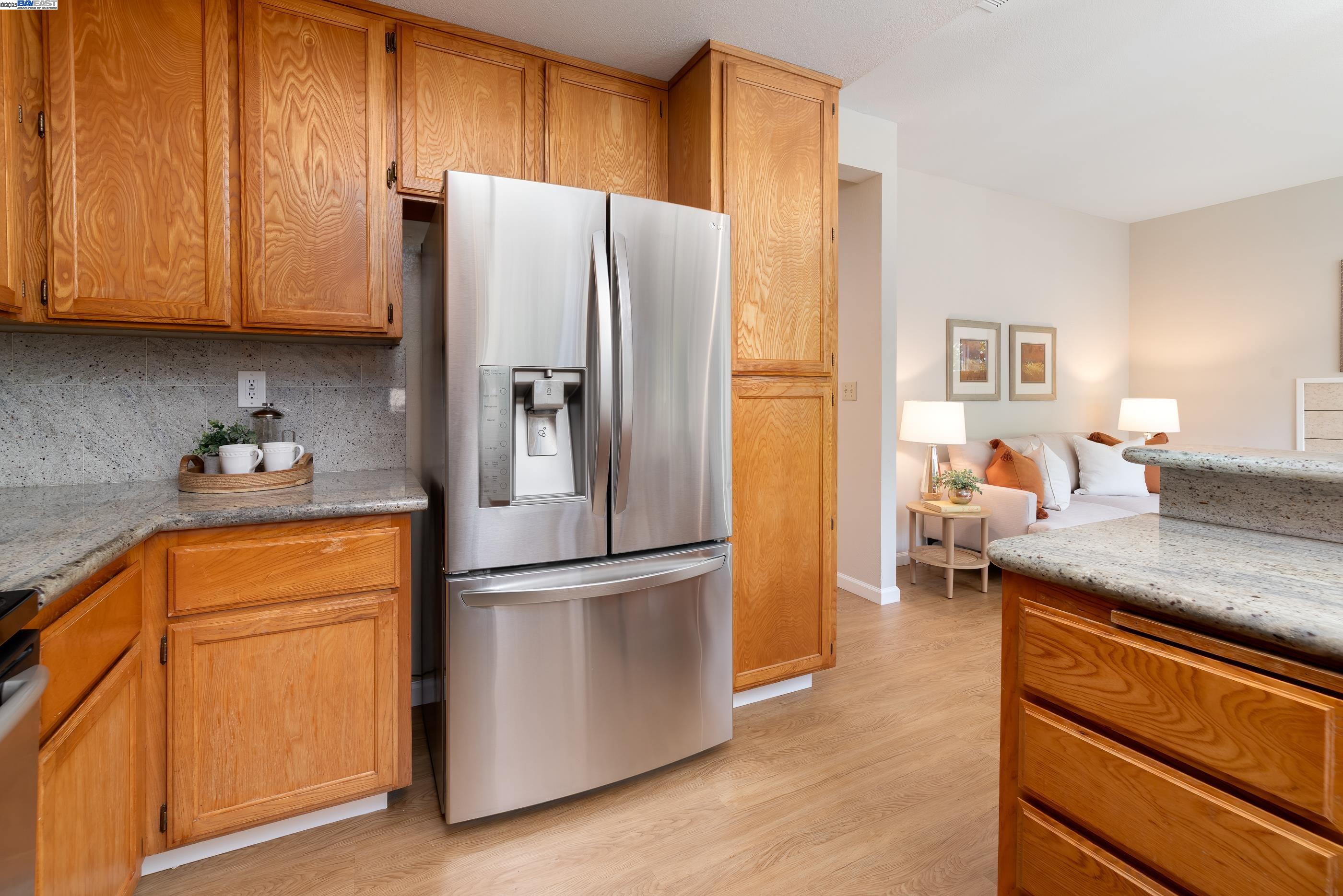 Castro Valley, California 94546, United States, 4 Bedrooms Bedrooms, ,3 BathroomsBathrooms,Residential,Pending,126405