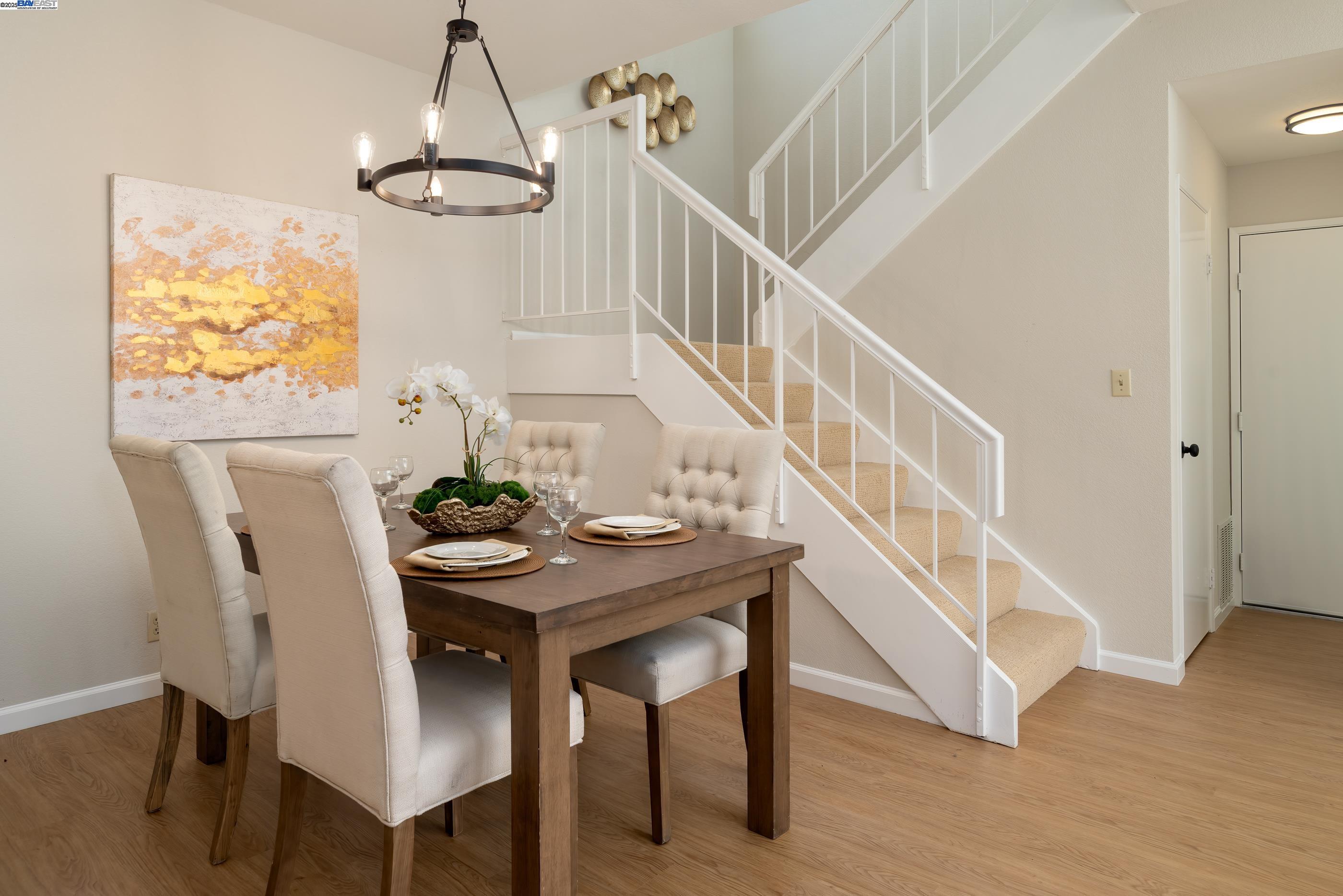 Castro Valley, California 94546, United States, 4 Bedrooms Bedrooms, ,3 BathroomsBathrooms,Residential,Pending,126405