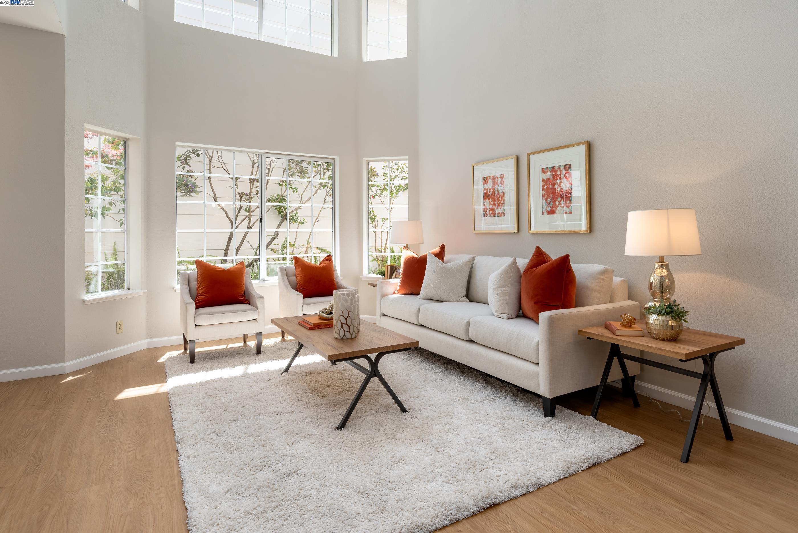 Castro Valley, California 94546, United States, 4 Bedrooms Bedrooms, ,3 BathroomsBathrooms,Residential,Pending,126405