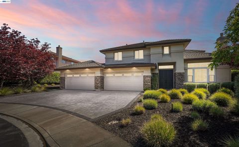 Photo of 912 Bentley Oak Ct, San Ramon, CA 94582 (MLS # 41132913)
