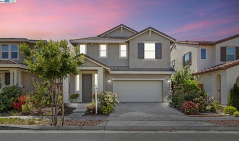 Photo of 1503 S Oliveira Dr, Mountain House, CA 95391 (MLS # 41119149)