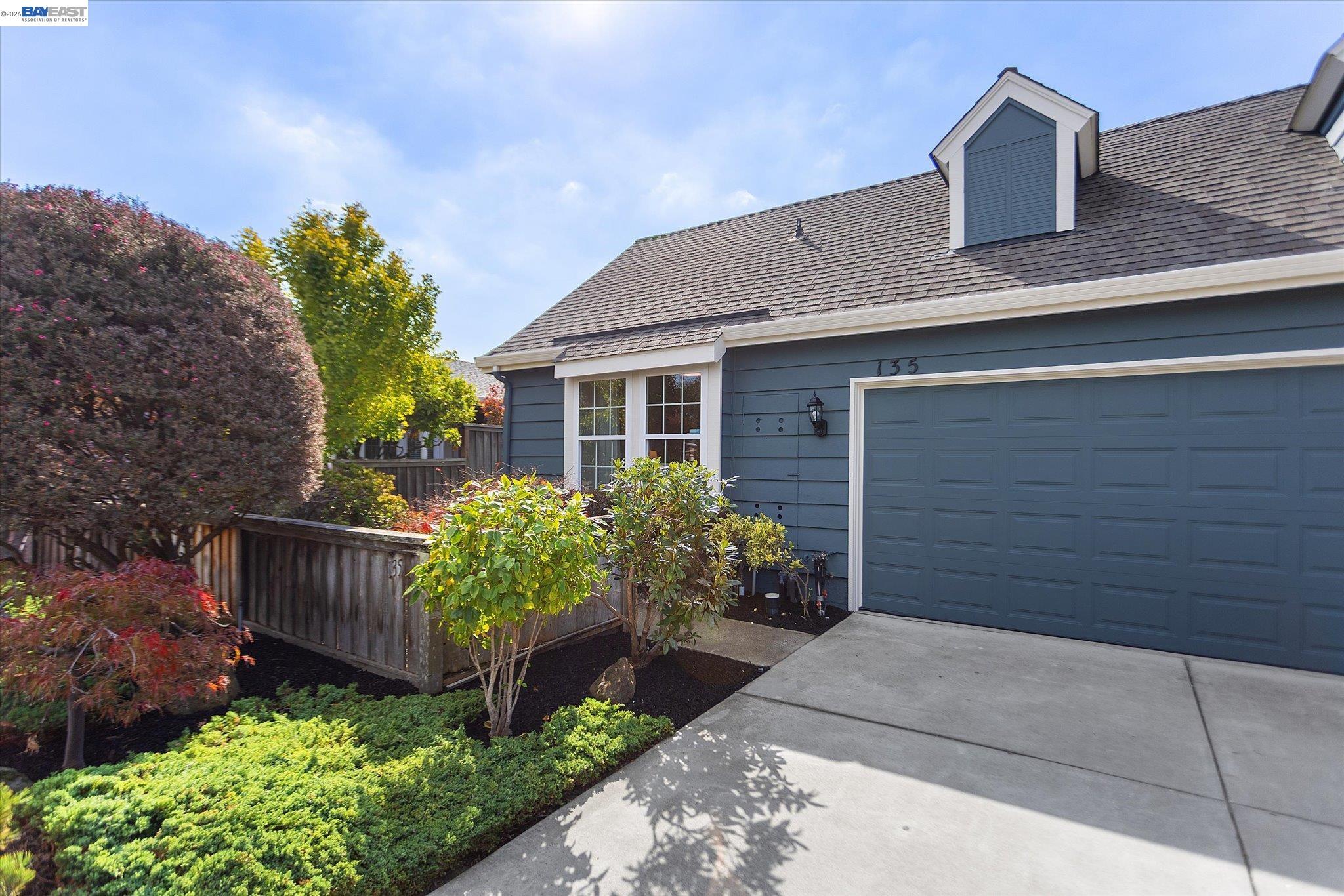 135 Weymouth Ct