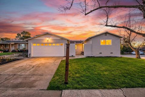 Photo of 1133 Coronado Way, Livermore, CA 94550 (MLS # 41119883)