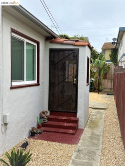 Listing photo 9