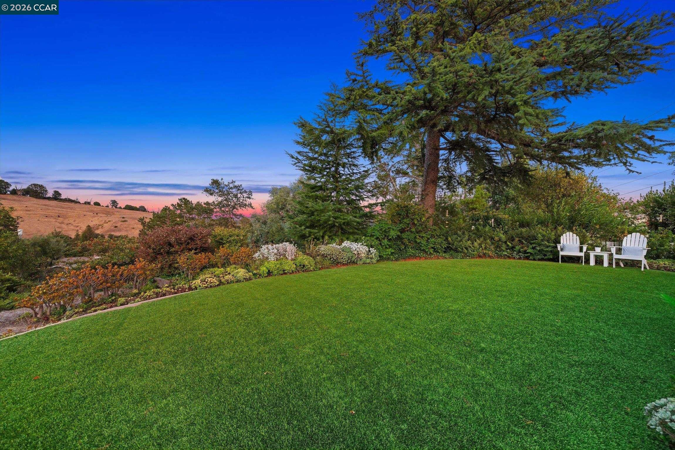 26 Ravenhill Ln