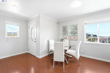 5237 FRESNO AVE — listing photo 9