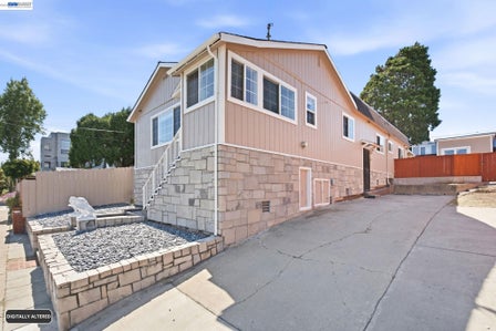 5237 FRESNO AVE — listing photo 6