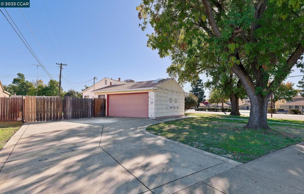Photo of 4400 C Pkwy, Sacramento, CA 95823 (MLS # 41116216)