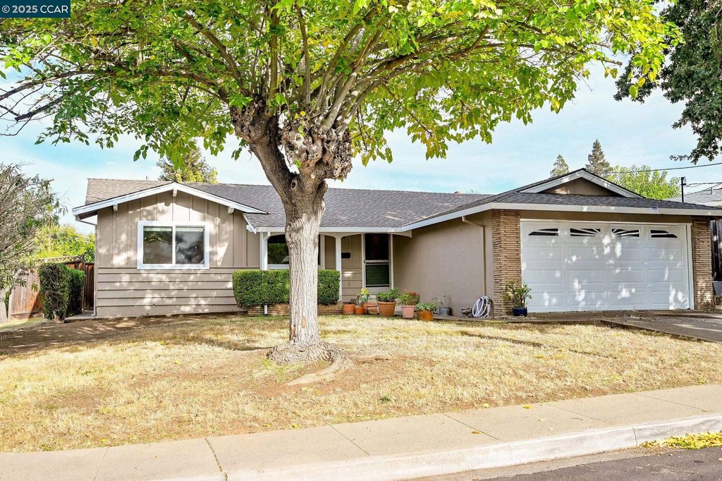 Photo of 5485 Florida Dr, Concord, CA 94521 (MLS # 41117249)