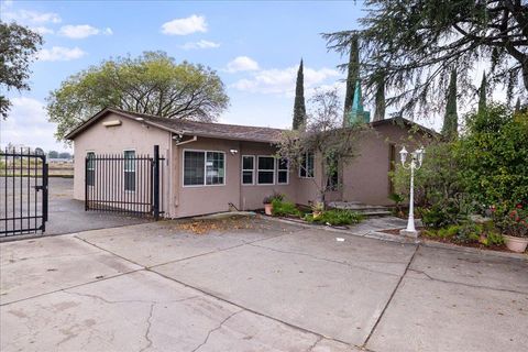 A home in Campbell