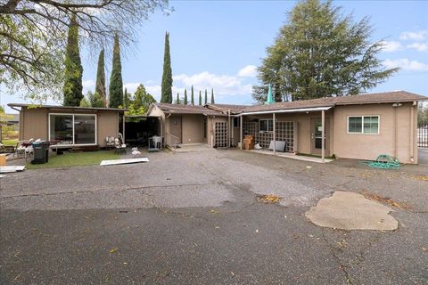 A home in Campbell