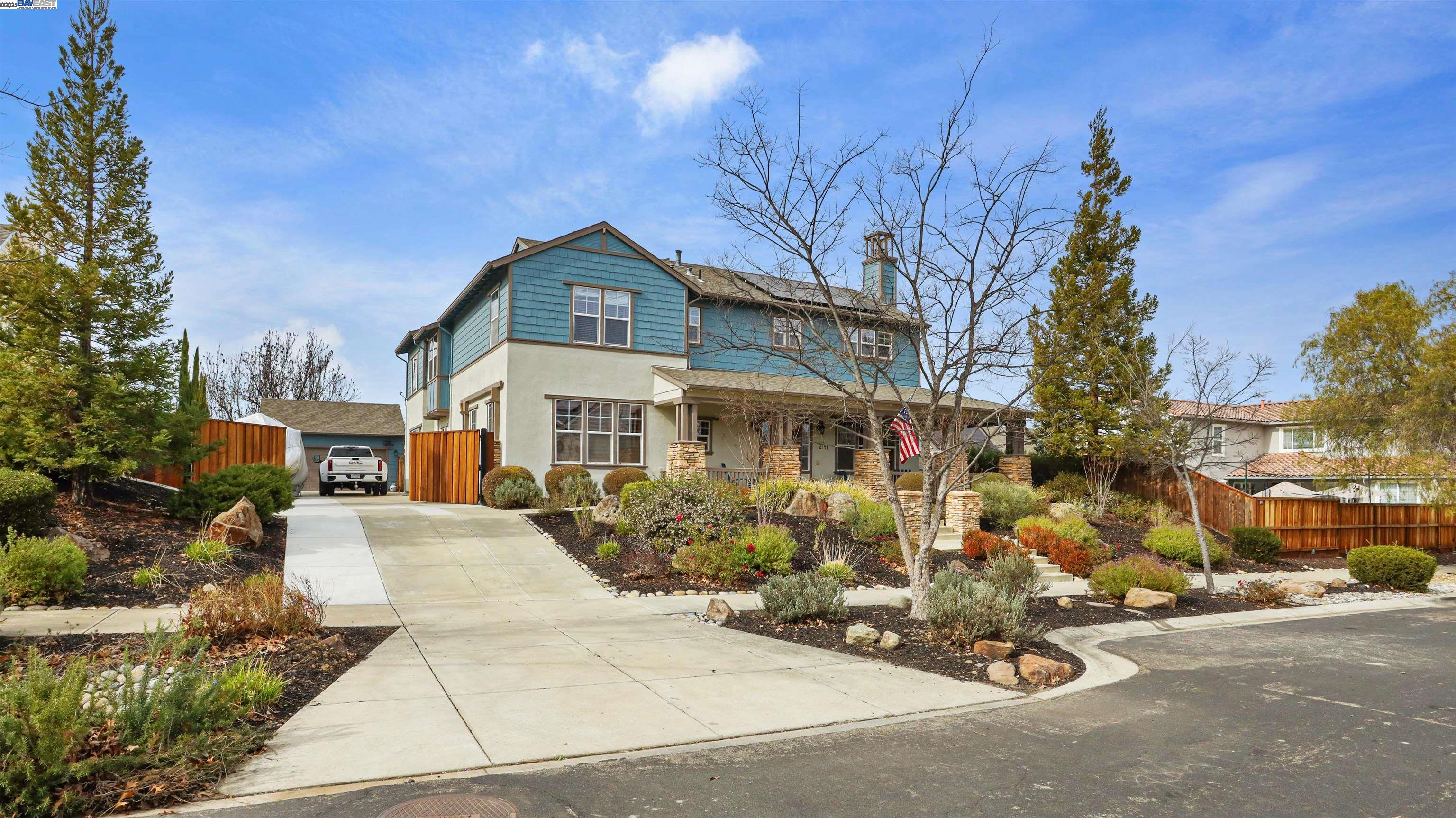 2741 Whitehall Cir