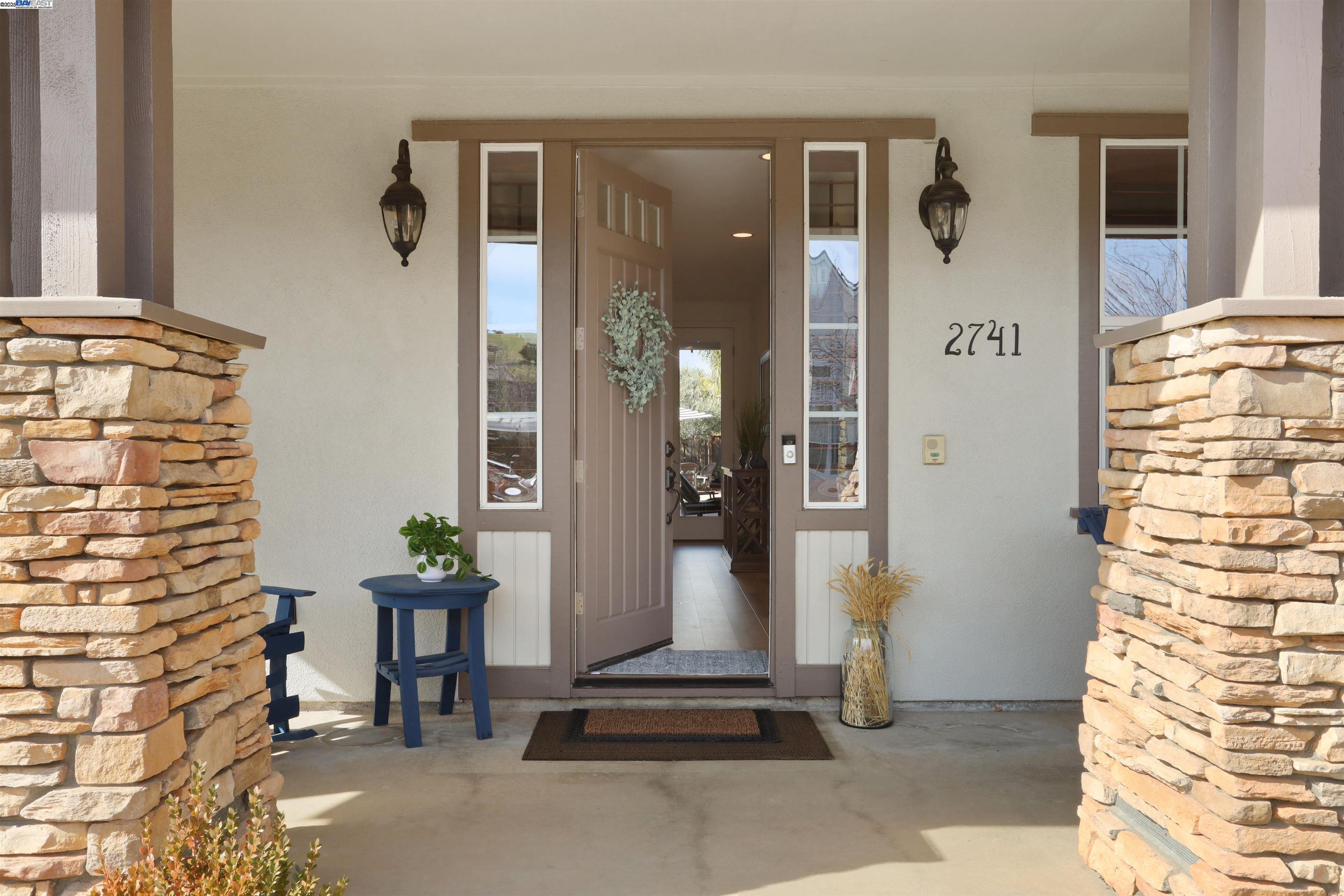 2741 Whitehall Cir