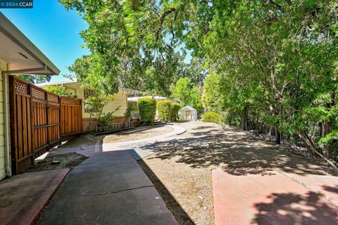 A home in Pleasant Hill