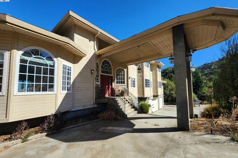 A home in Woodside