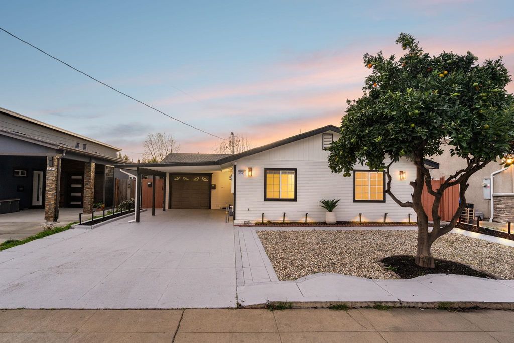 Photo of 40431 Blanchard St, Fremont, CA 94538 (MLS # 41119520)