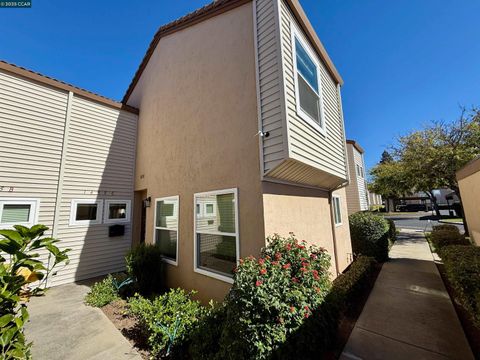 Photo of 1435 Bel Air Dr #C, Concord, CA 94521 (MLS # 41118337)