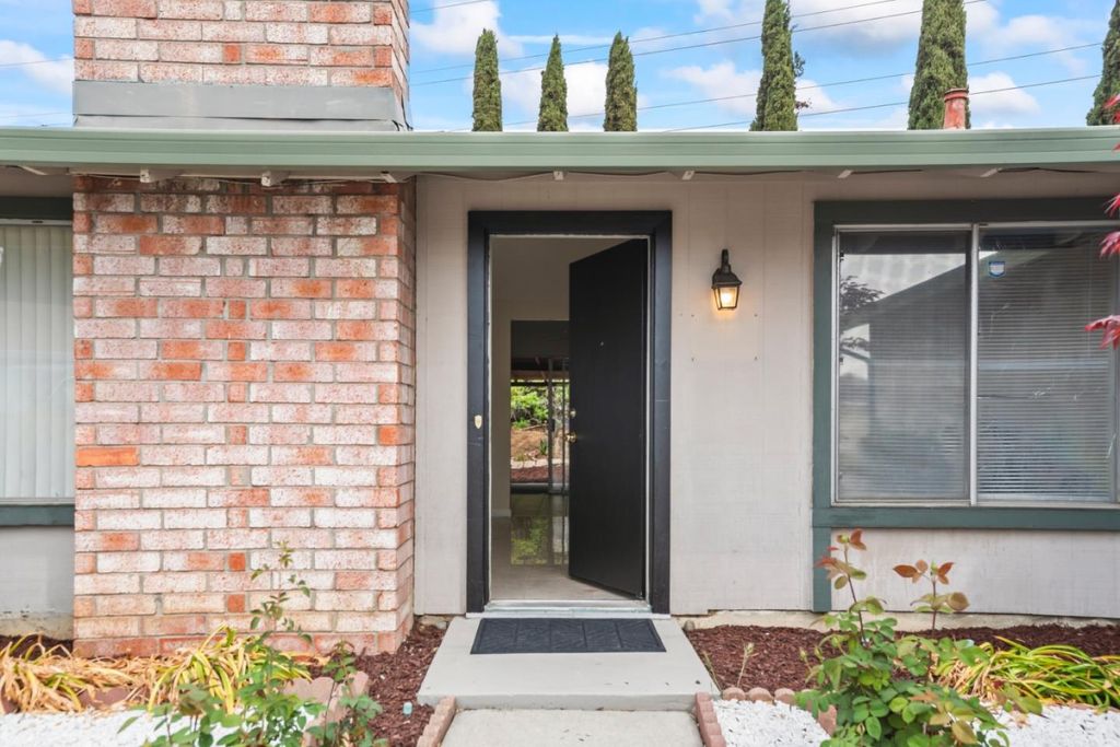 Photo of 536 Foundry Court, San Jose, CA 95133 (MLS # ML82041468)