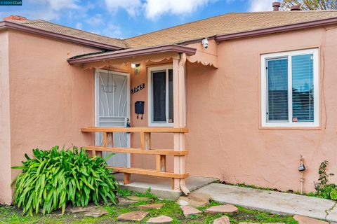 A home in El Sobrante