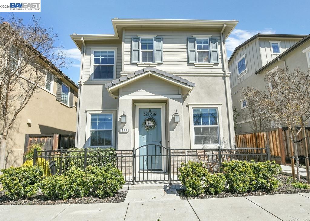 Photo of 810 Queen Palm Ln, Brentwood, CA 94513 (MLS # 41127162)