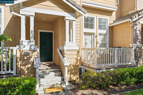 Photo of 4934 Hibernia Dr, Dublin, CA 94568 (MLS # 41131244)