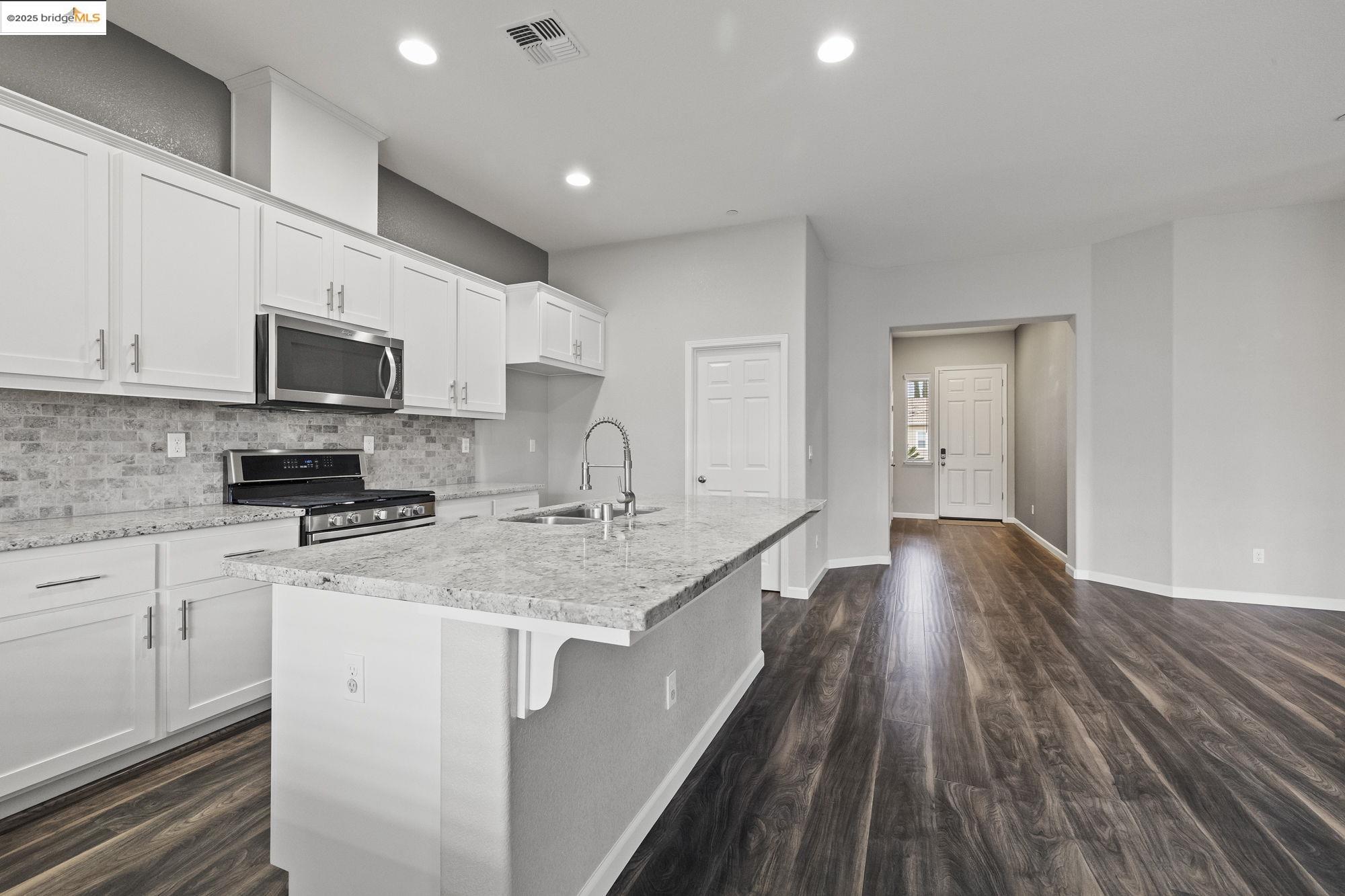 Atwater, California 95301, United States, 4 Bedrooms Bedrooms, ,4 BathroomsBathrooms,Residential,Active,92217