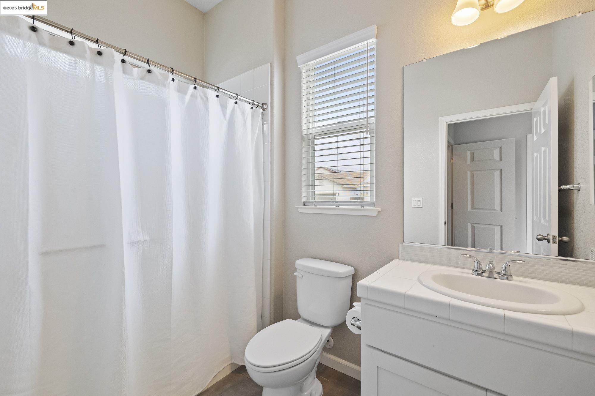 Atwater, California 95301, United States, 4 Bedrooms Bedrooms, ,4 BathroomsBathrooms,Residential,Active,92217