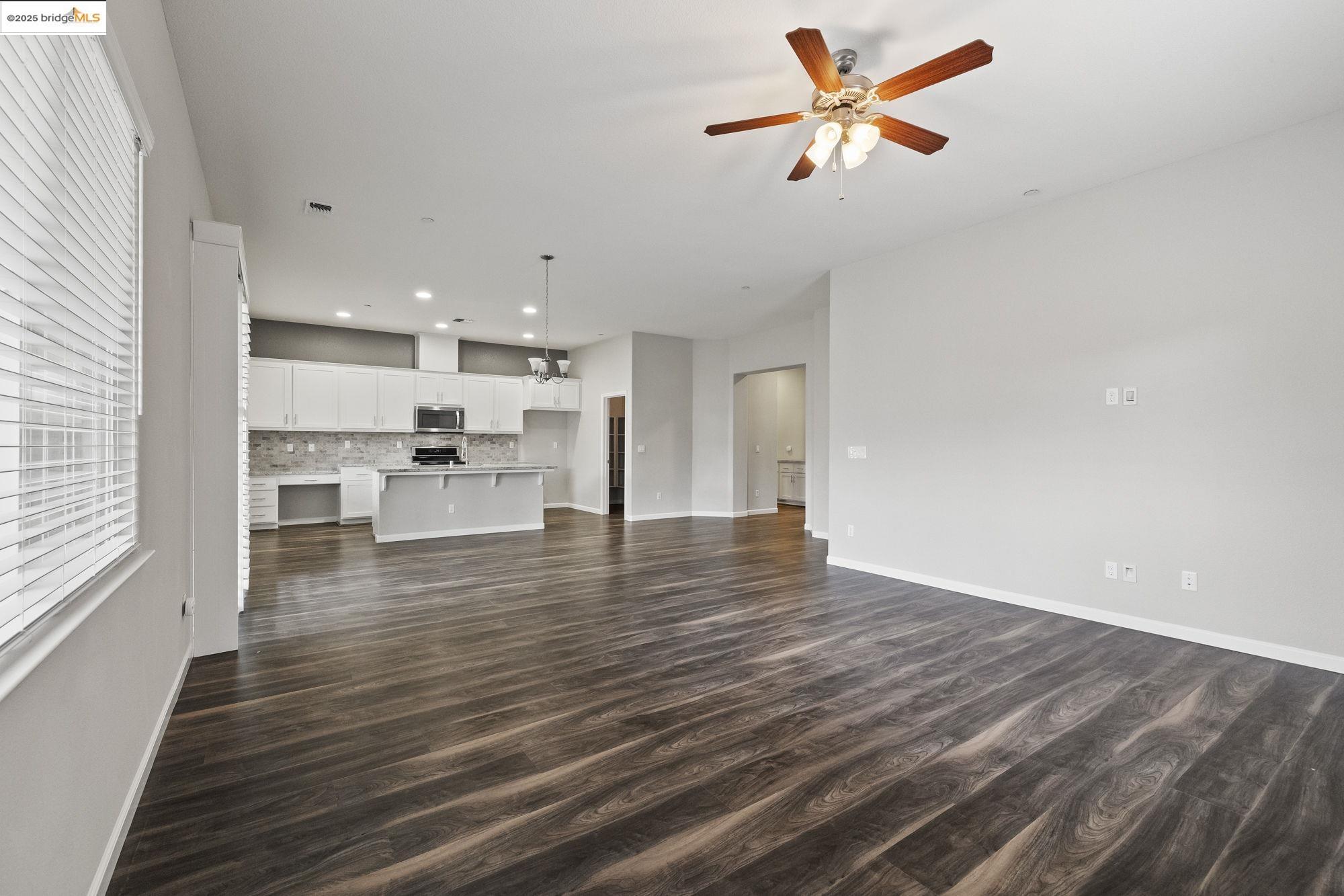 Atwater, California 95301, United States, 4 Bedrooms Bedrooms, ,4 BathroomsBathrooms,Residential,Active,92217