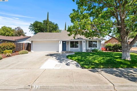 771 Hagemann Dr Livermore CA 94551