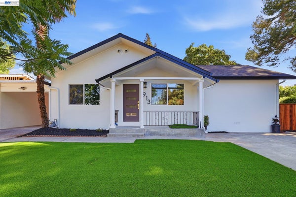 1913 W MIDDLEFIELD RD, MOUNTAIN VIEW, CA 94043 - Image 37802b68aee2f902ed99ede1621e4e8d/2127348556