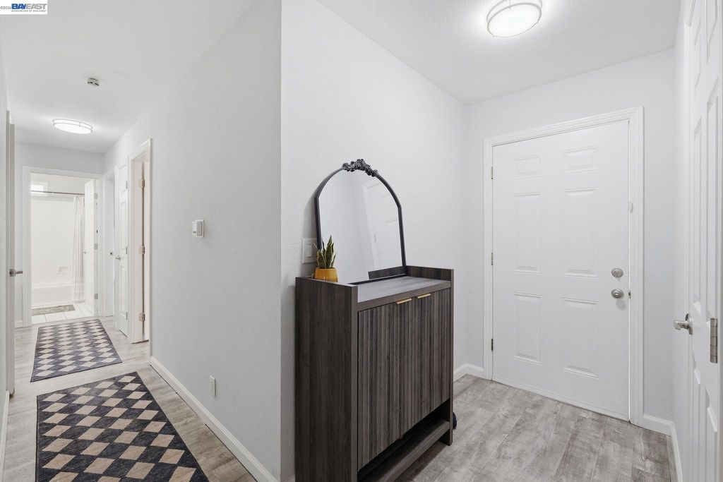 Photo of 5616 Crestmont Ave, Livermore, CA 94551 (MLS # 41129223)