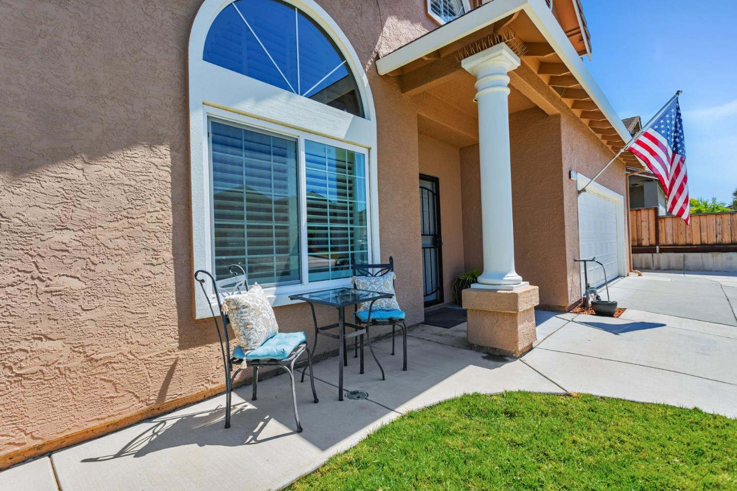 Hollister, California 95023, United States, 4 Bedrooms Bedrooms, ,3 BathroomsBathrooms,Residential,Active,141771