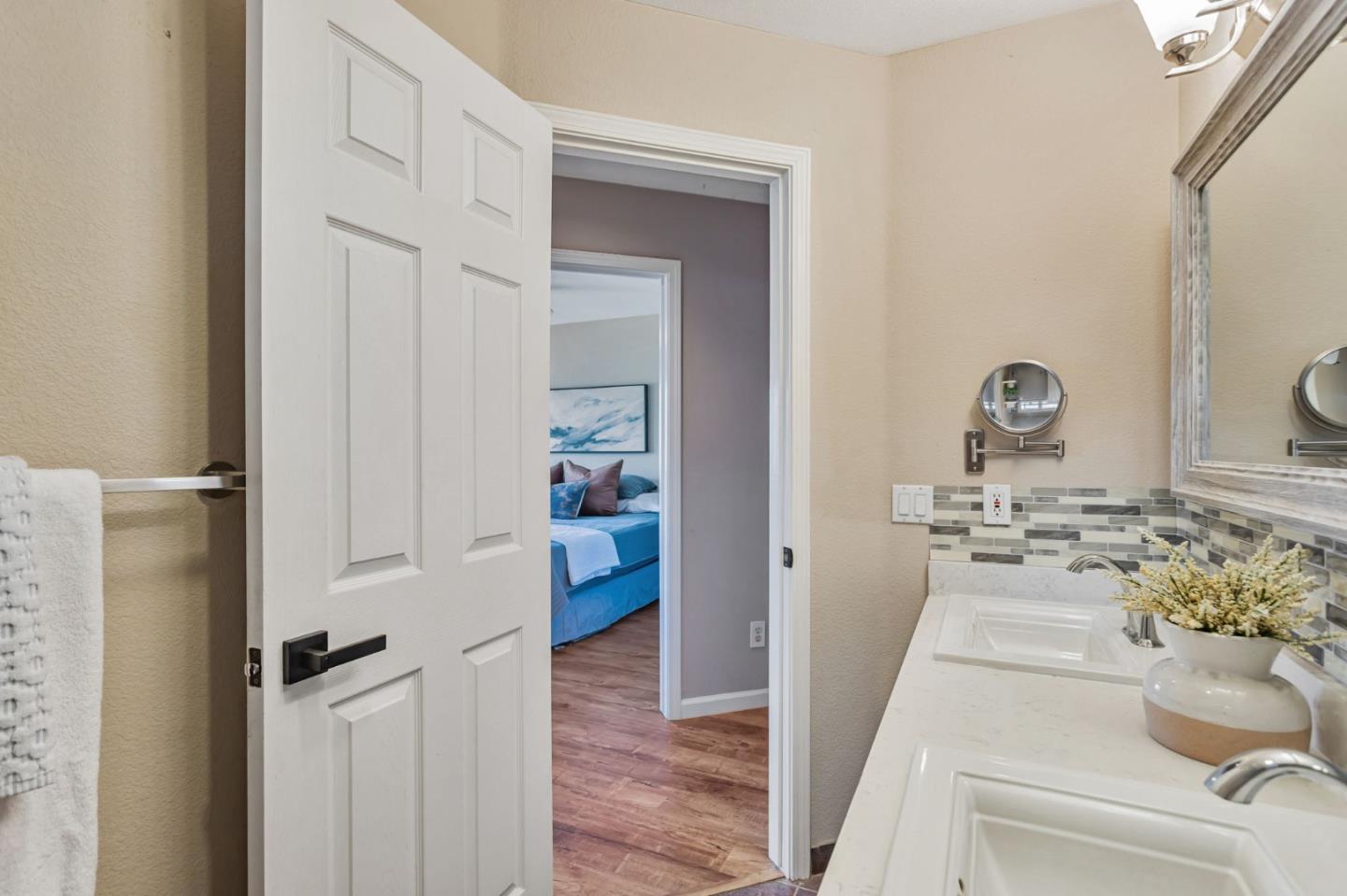 Hollister, California 95023, United States, 4 Bedrooms Bedrooms, ,3 BathroomsBathrooms,Residential,Active,141771