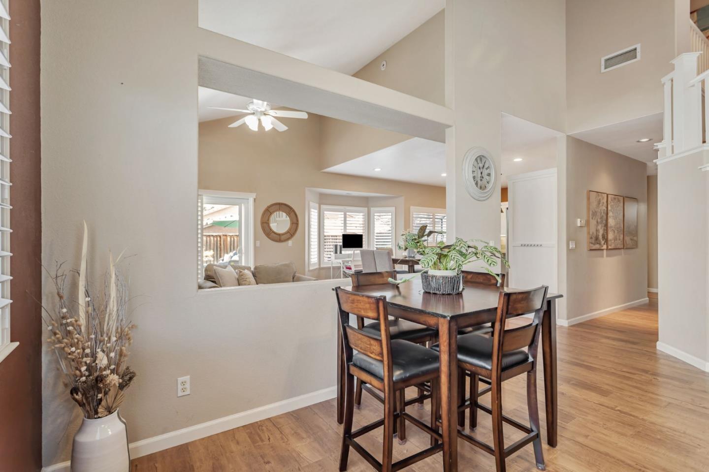 Hollister, California 95023, United States, 4 Bedrooms Bedrooms, ,3 BathroomsBathrooms,Residential,Active,141771