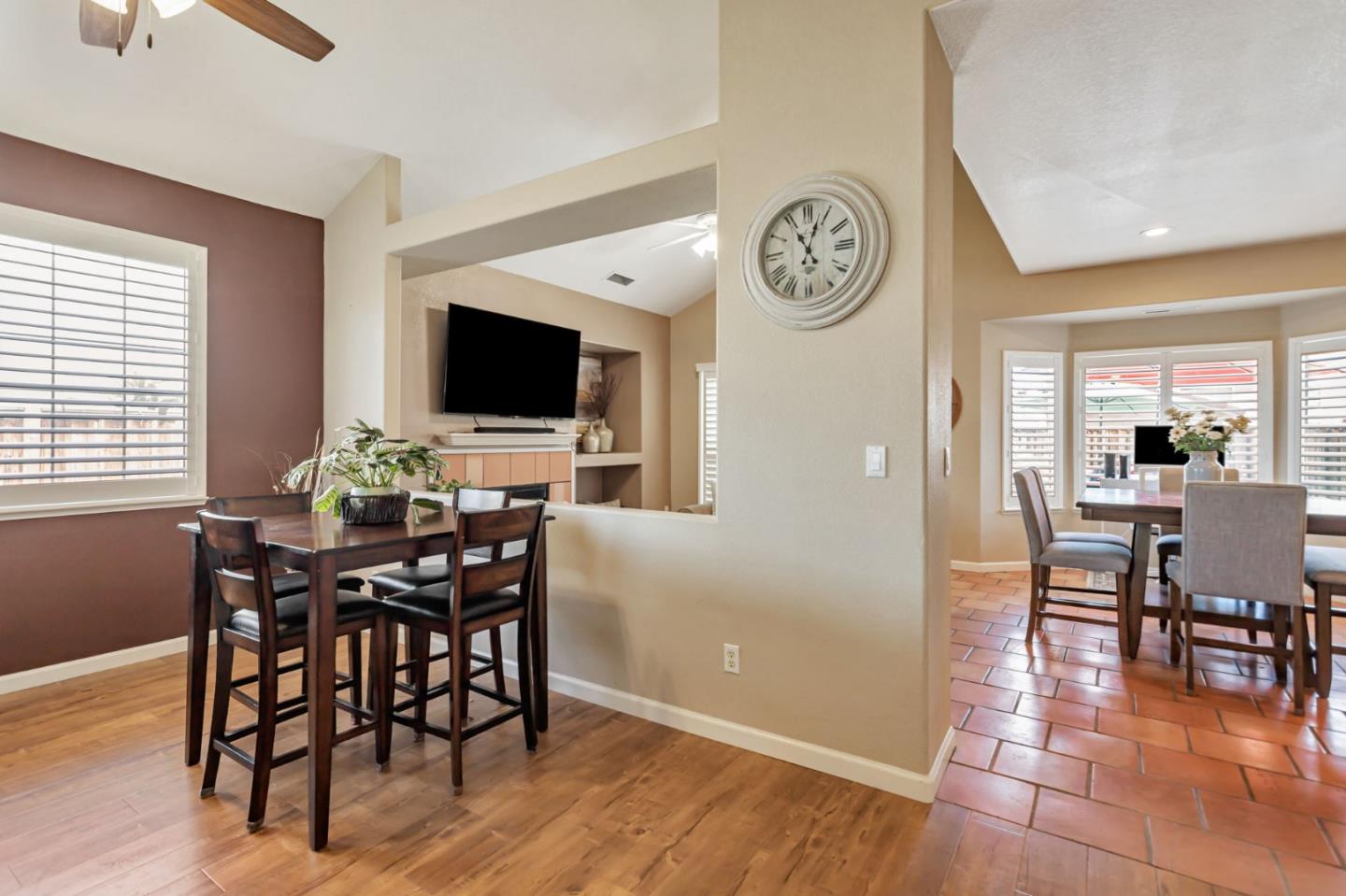 Hollister, California 95023, United States, 4 Bedrooms Bedrooms, ,3 BathroomsBathrooms,Residential,Active,141771