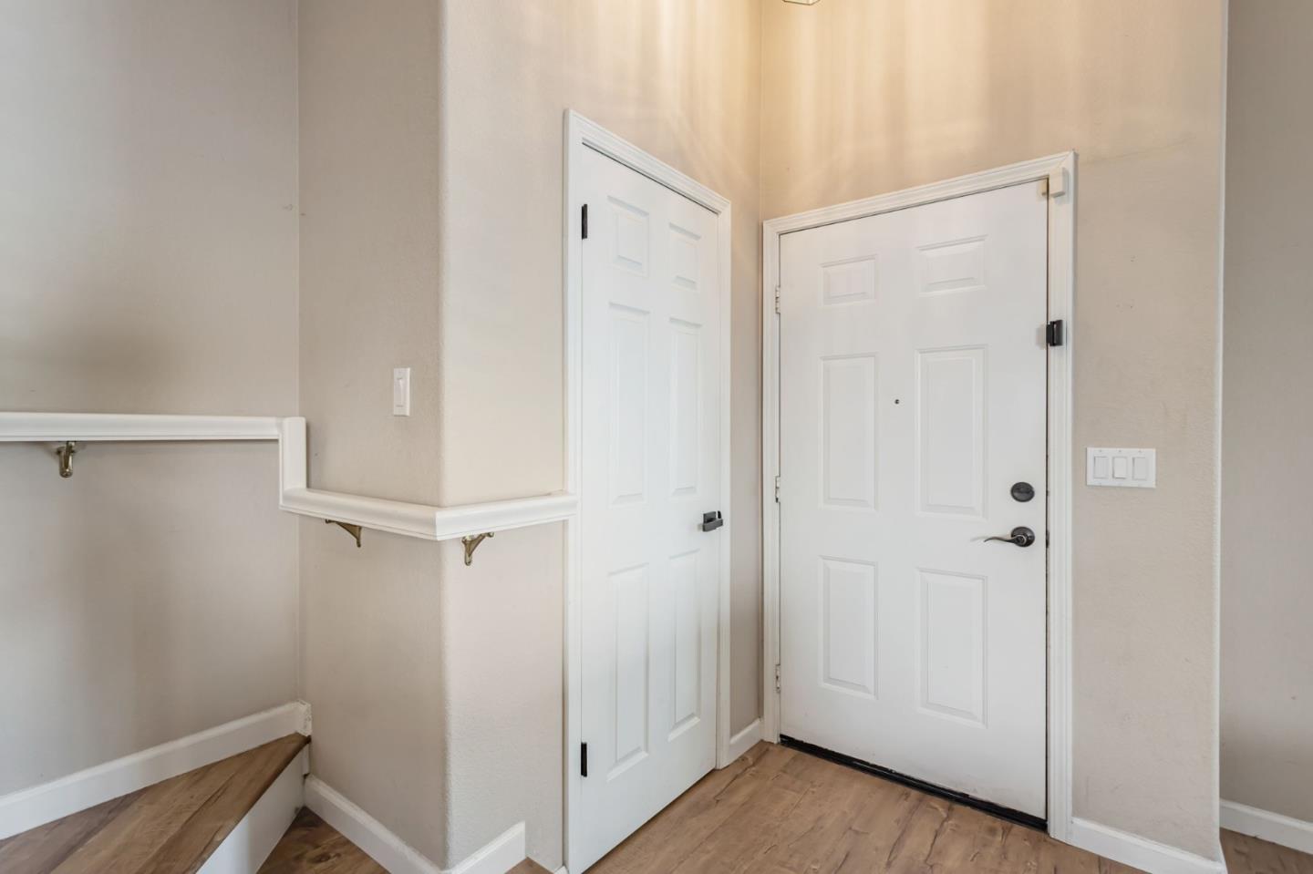 Hollister, California 95023, United States, 4 Bedrooms Bedrooms, ,3 BathroomsBathrooms,Residential,Active,141771