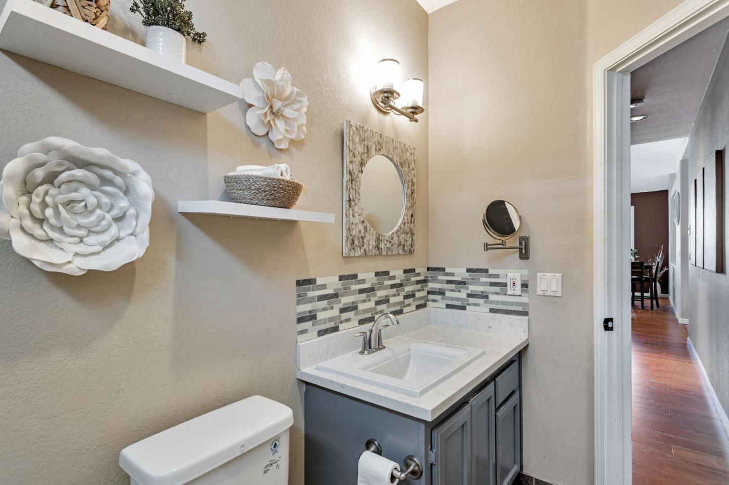 Hollister, California 95023, United States, 4 Bedrooms Bedrooms, ,3 BathroomsBathrooms,Residential,Active,141771