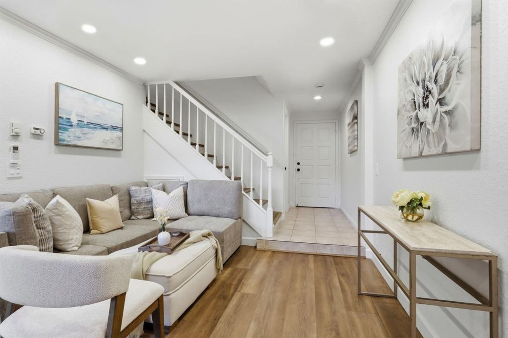 Photo of 710 Winstead Court, Sunnyvale, CA 94087 (MLS # ML82038417)