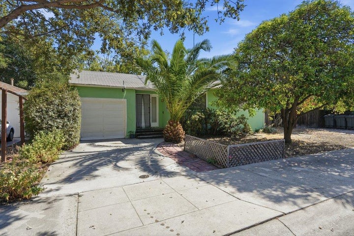 Photo 1 of 21 — 216 Bartlett, Sunnyvale, CA 94086