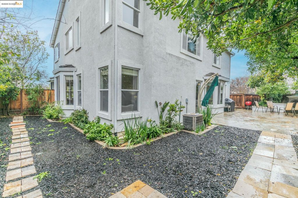 listing image 44
