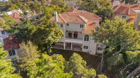 A home in Burlingame