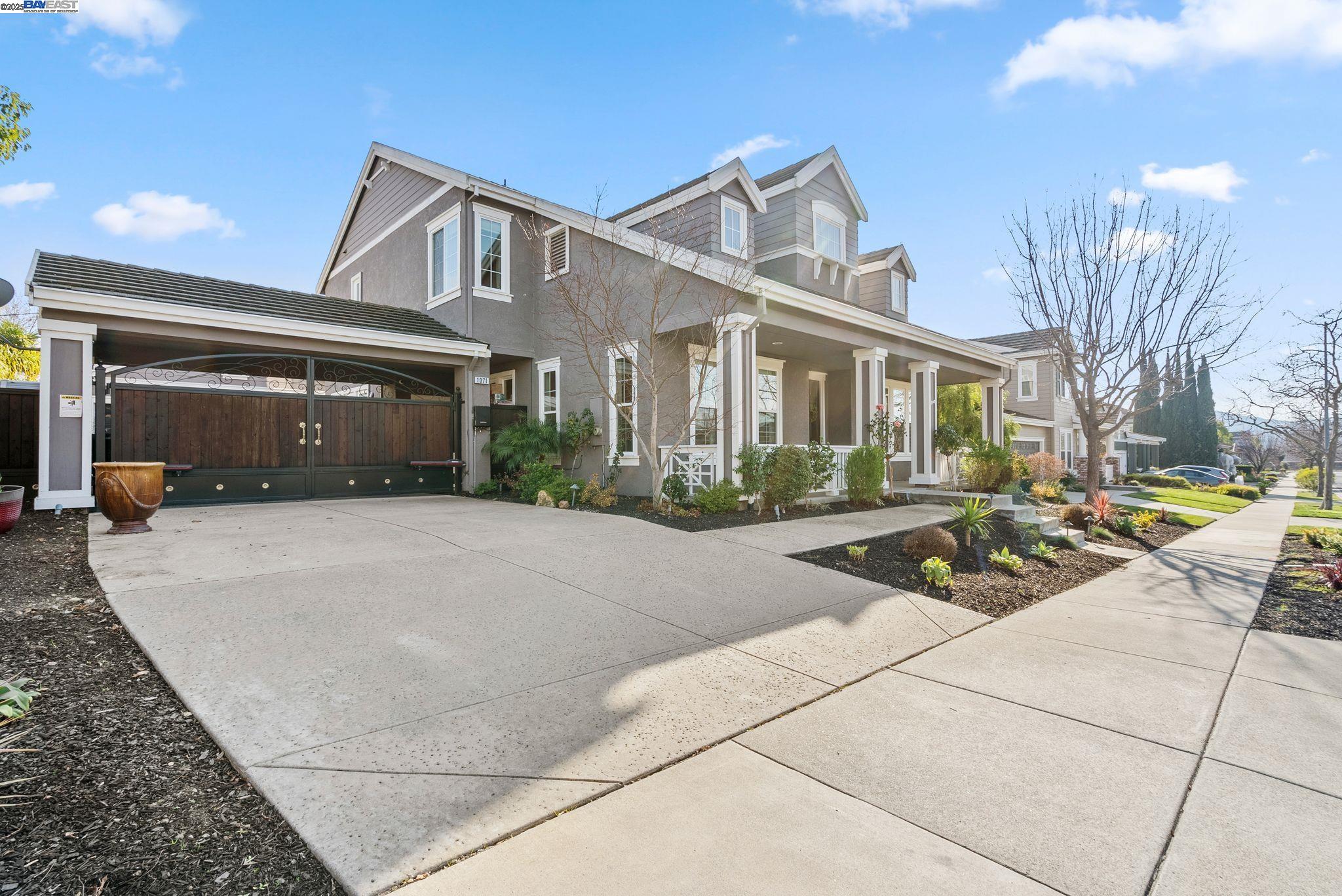 1071 Lexington Way