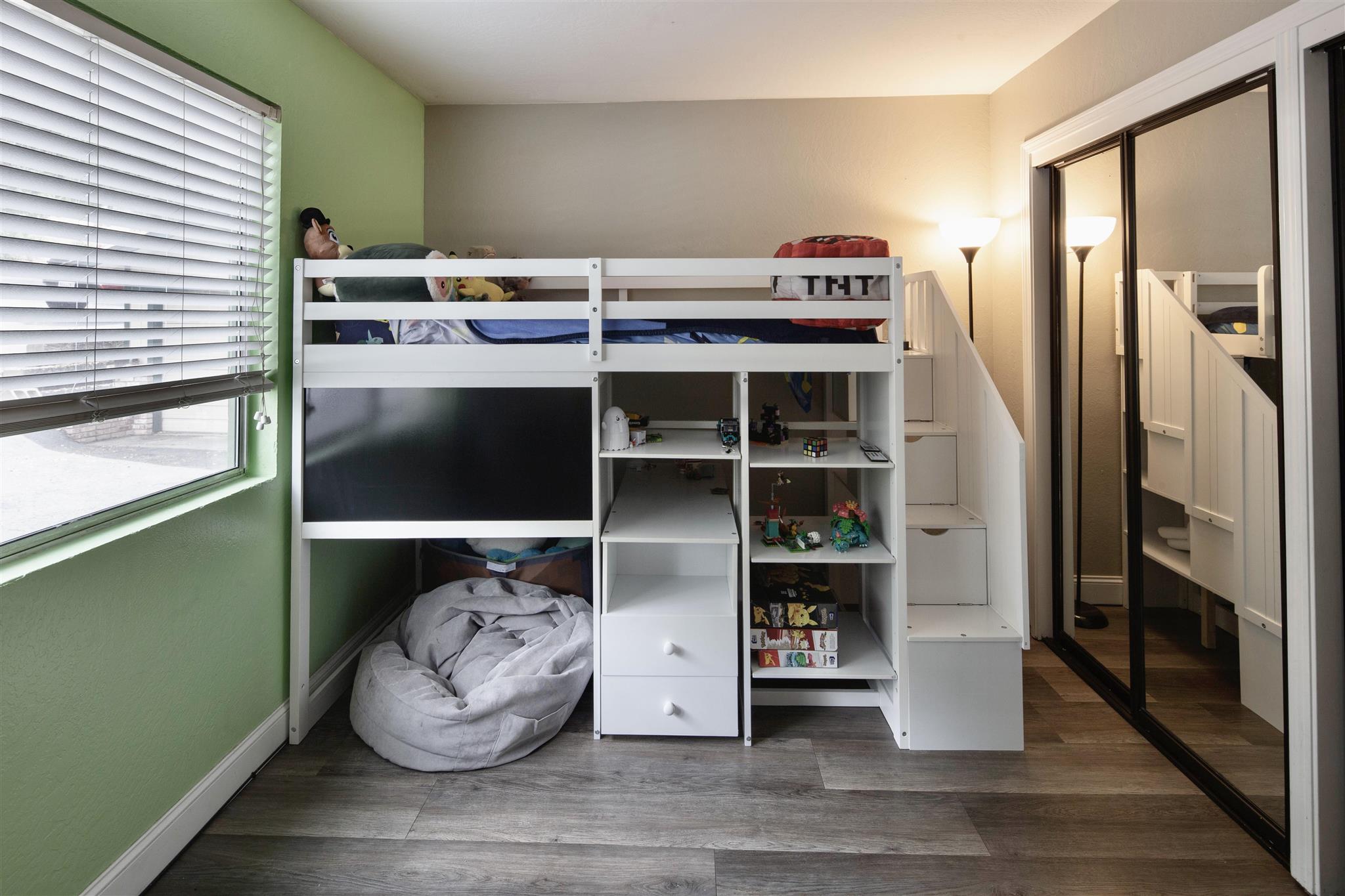 Sonora, California 95370, United States, 3 Bedrooms Bedrooms, ,3 BathroomsBathrooms,Residential,Active,22039