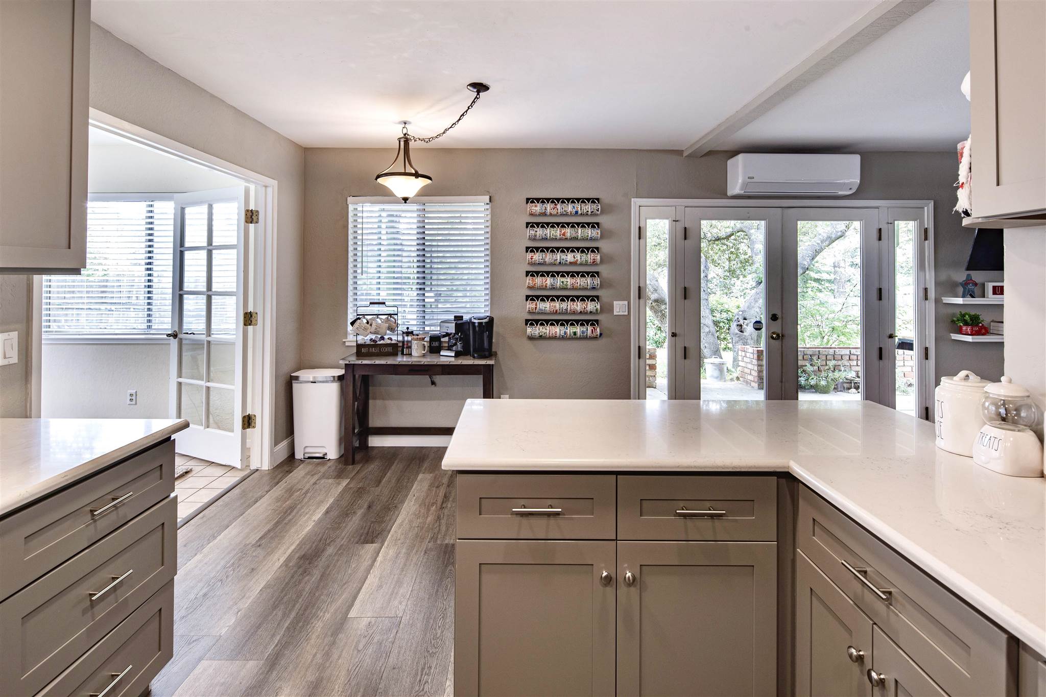 Sonora, California 95370, United States, 3 Bedrooms Bedrooms, ,3 BathroomsBathrooms,Residential,Active,22039