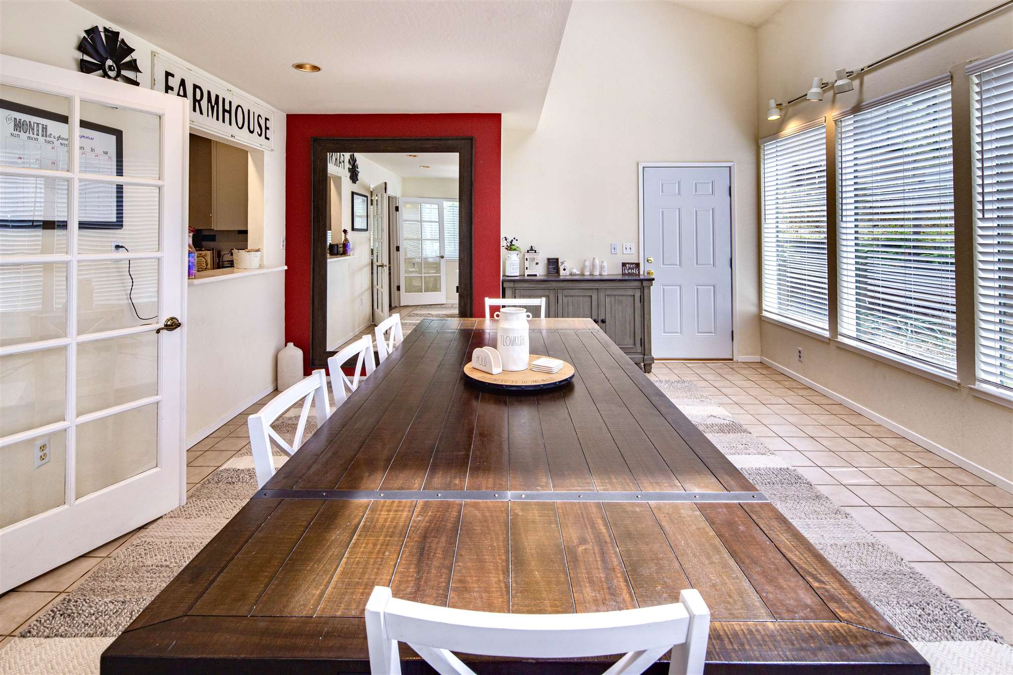 Sonora, California 95370, United States, 3 Bedrooms Bedrooms, ,3 BathroomsBathrooms,Residential,Active,22039