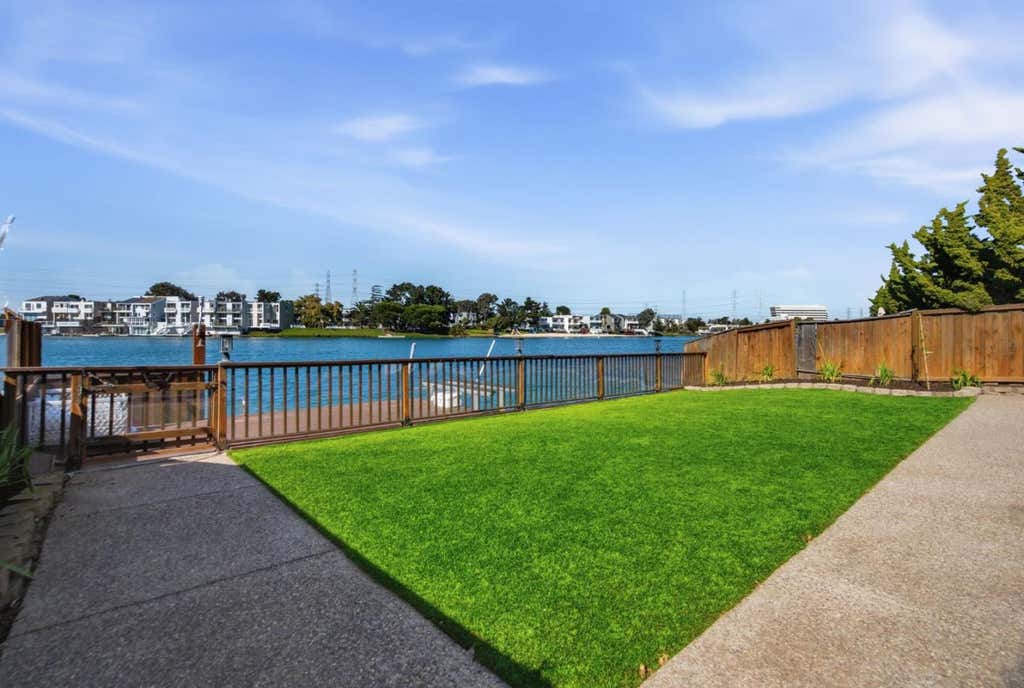 Photo of 2339 Clipper Street, San Mateo, CA 94403 (MLS # ML82058529)