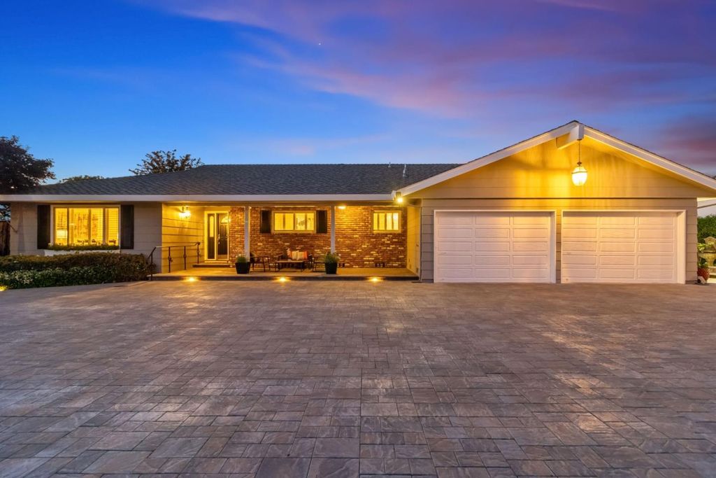 Photo of 945 Reed Avenue, Sunnyvale, CA 94086 (MLS # ML82046881)