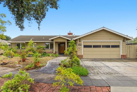 Photo of 1090 Baker Court, Sunnyvale, CA 94087 (MLS # ML82045017)
