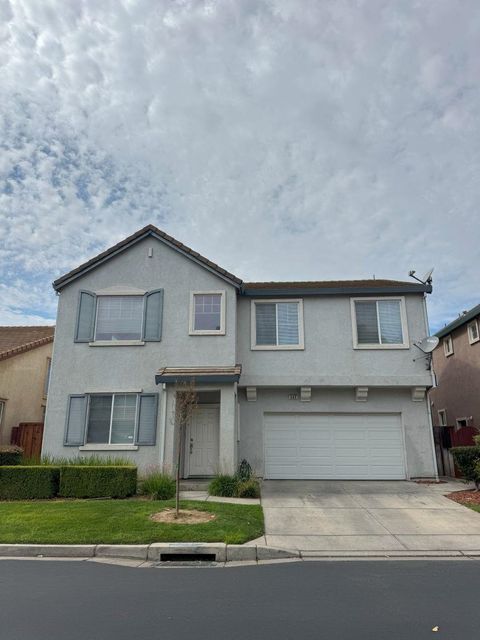 Photo of 645 Rockspray Cir, Pittsburg, CA 94565 (MLS # 41119961)