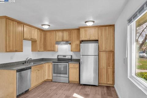 MLS: 41090511
